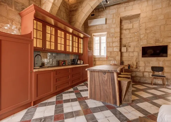 Talbot House By Talbot & Bons